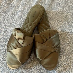 BIRDIES EUC Songbird Olive Satin Mule 🫒 Size 10.5